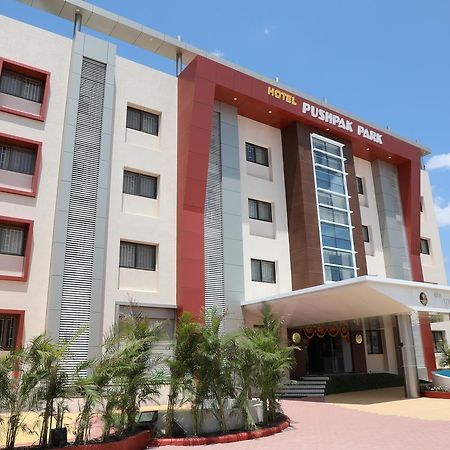 Hotel Pushpak Park Osmanabad Eksteriør billede