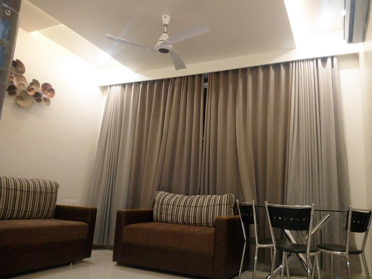 Hotel Pushpak Park Osmanabad Eksteriør billede